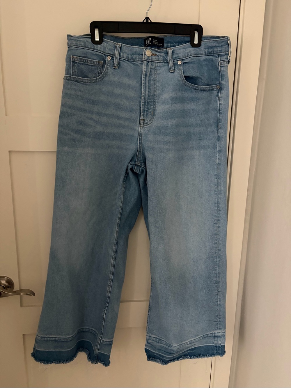 GAP High Rise Wide-Leg Crop Jeans